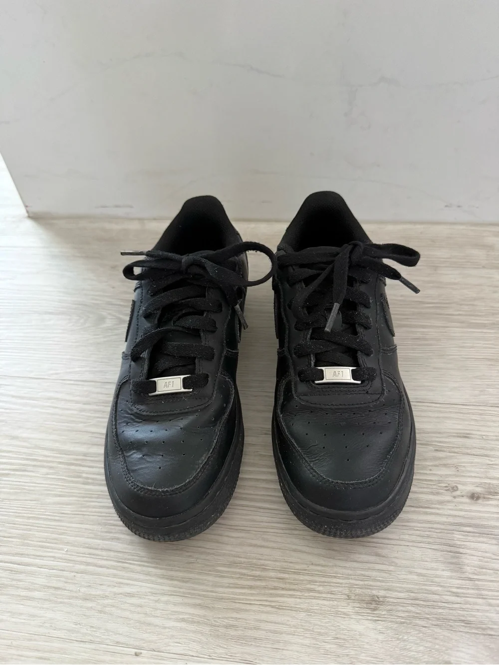 Nike all black